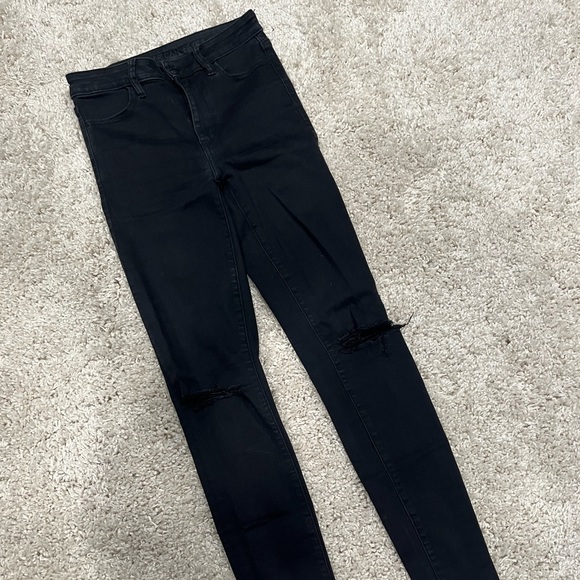 American Eagle Black Distressed Skinny Jeans (Next Level Stretch) Size 4L - Picture 7 of 7